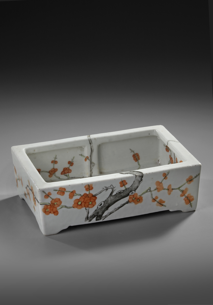 A CHINESE BRUSH WASHER, 20TH CENTURY