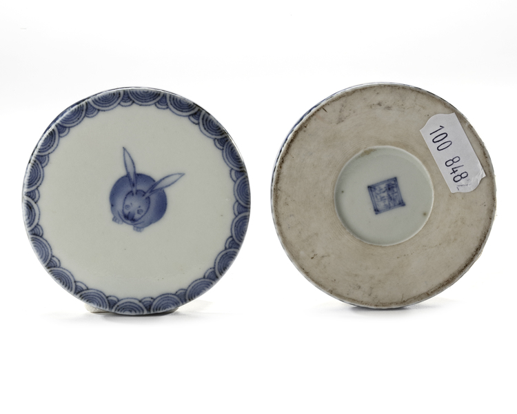 A JAPANESE BLUE AND WHITE KORANSHA BOX WITH HARE, MEIJI PERIOD (1868-1912)