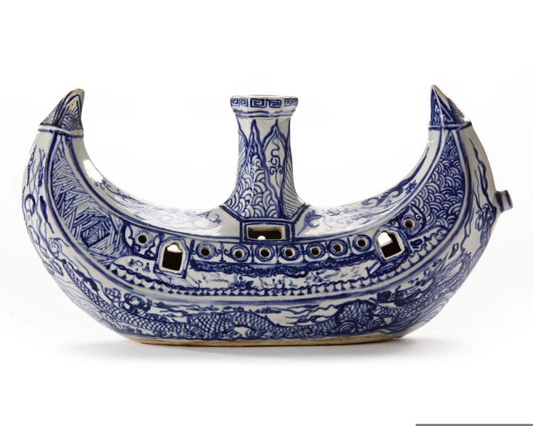 A CHINESE BLUE AND WHITE PILGRIM'S FLASK FOR THE ISLAMIC MARKET