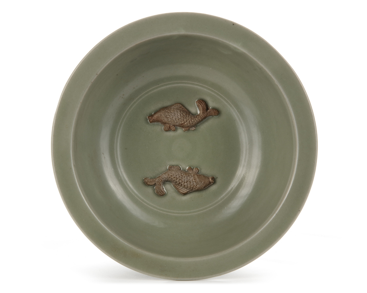 A CHINESE LONGQUAN TWIN FISH DISH, SONG DYNASTY (960-1279)