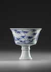 A CHINESE BLUE AND WHITE STEM CUP, MING DYNASTY (1368-1644)OR LATER