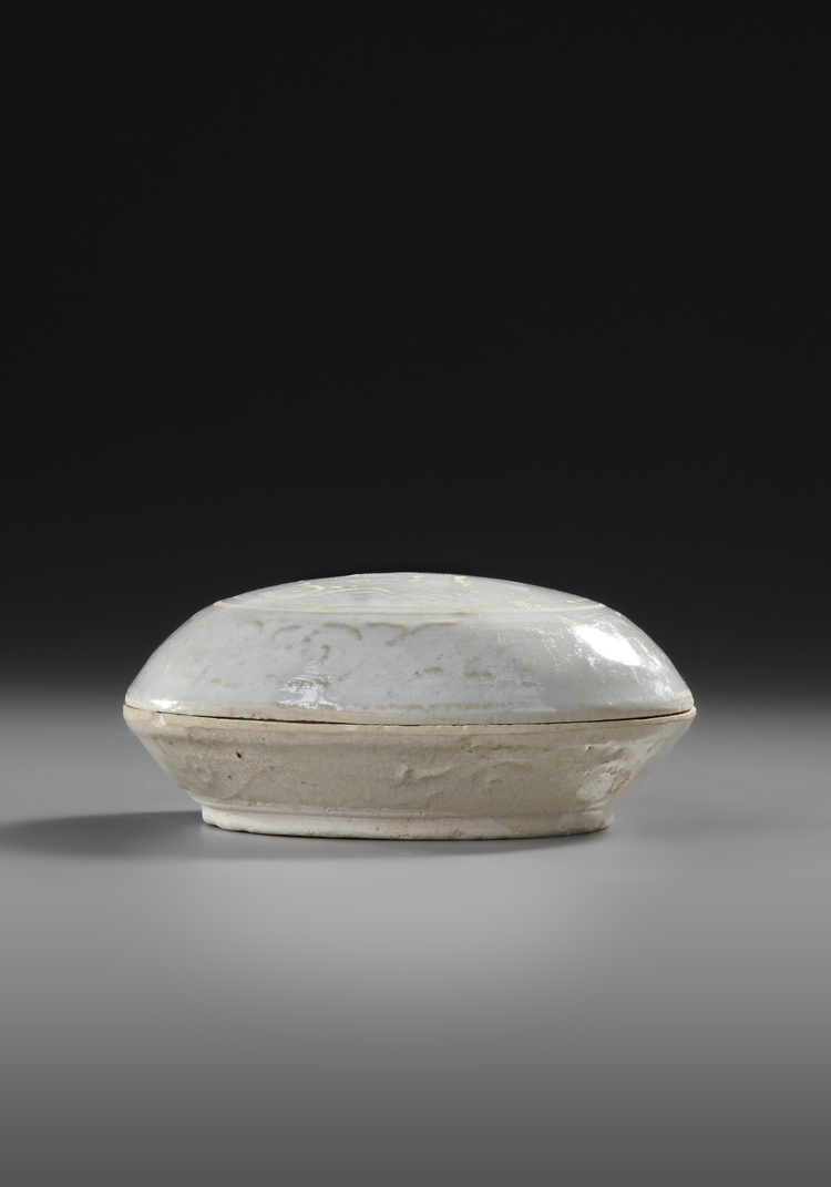 A DEHUA CIRCULAR BOX AND COVER, YUAN DYNASTY