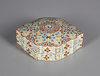 A TURQUOISE-GROUND FAMILLE ROSE SHAPED BOX AND COVER, 20TH CENTURY