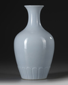A CHINESE CLAIR-DE-LUNE-GLAZED VASE, 19TH CENTURY