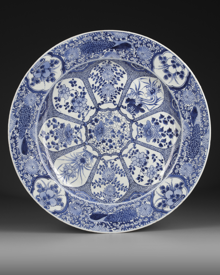 A LARGE CHINESE BLUE AND WHITE PEACOCK CHARGER, KANGXI PERIOD (1662-1722)