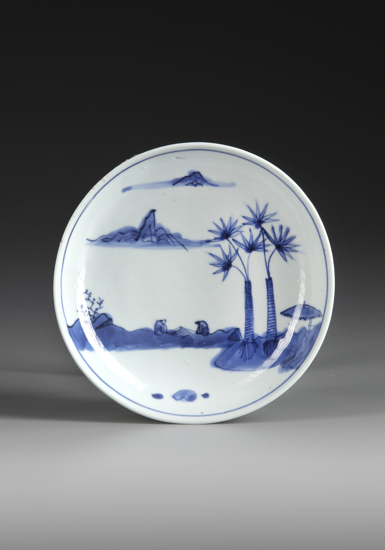 A CHINESE BLUE AND WHITE KOSOMETSUKE DISH, TIANQI PERIOD (1621-1627 AD)