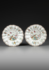 A PAIR OF CHINESE FAMILLE ROSE 'PHEASANT AND PEONY' SCALLOPED-RIM DISHES, QIANLONG PERIOD (1736-1795)