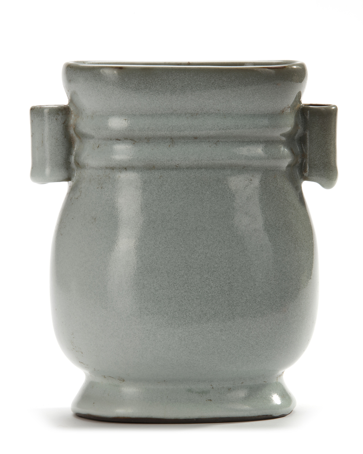 A CHINESE GREY-CELADON HU VASE, QING DYNASTY (1644-1912)