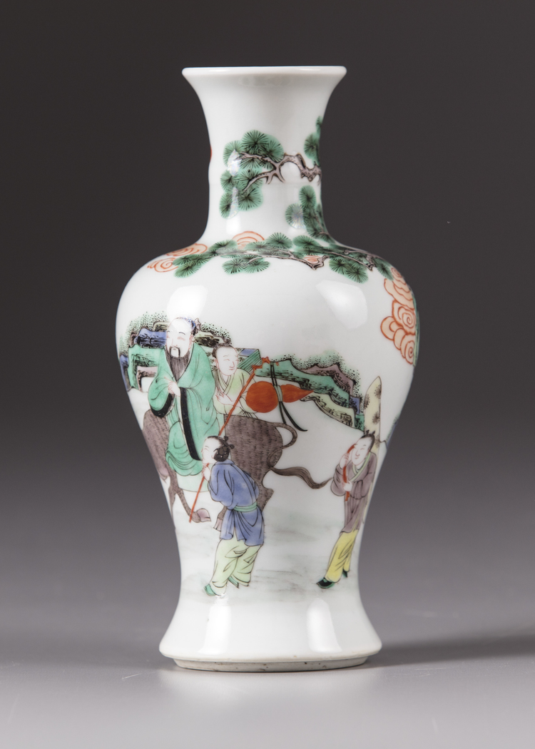 A small famille verte vase