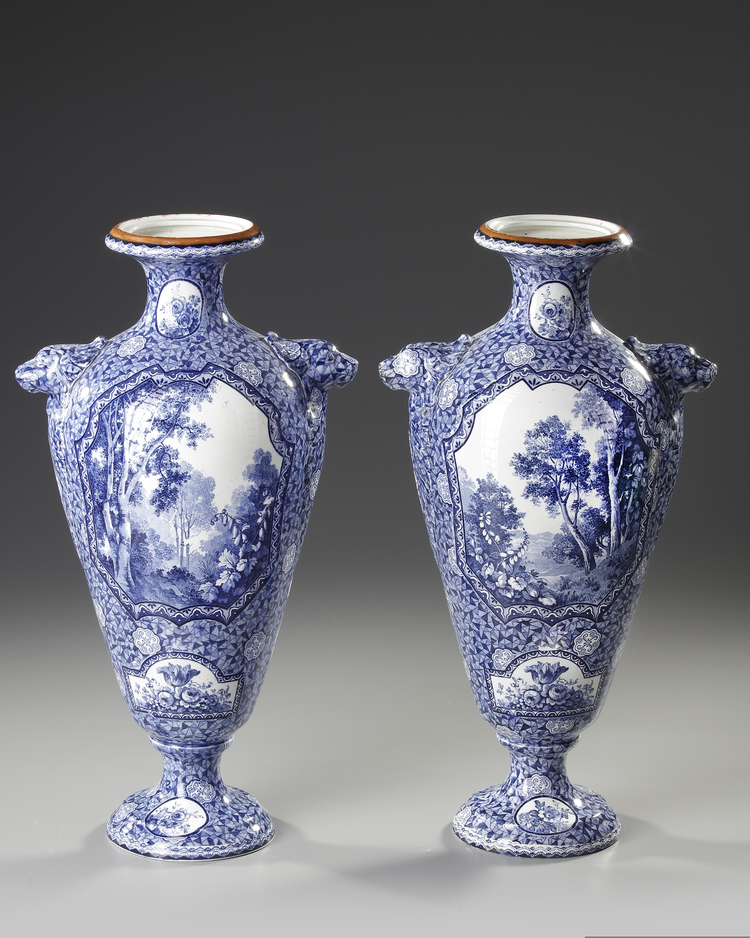 A PAIR OF GERMAN PORCELAIN VASES, CIRCA 1930