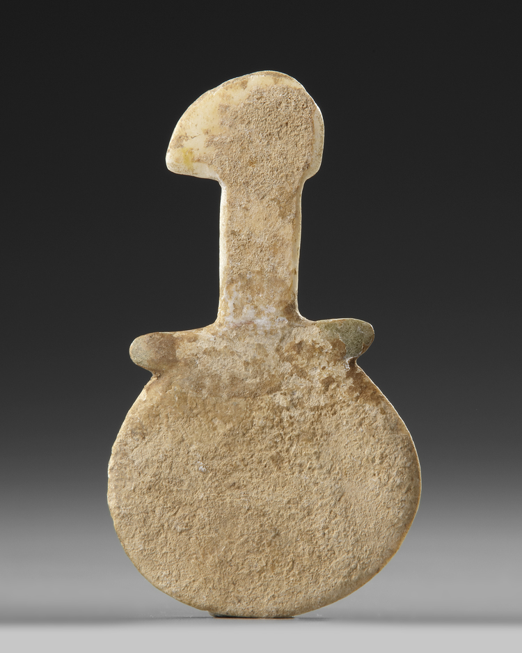 A SCHEMATIC MARBLE IDOL OF THE KUSURA BEYCESULTAN TYPE, 2400-2300 BC
