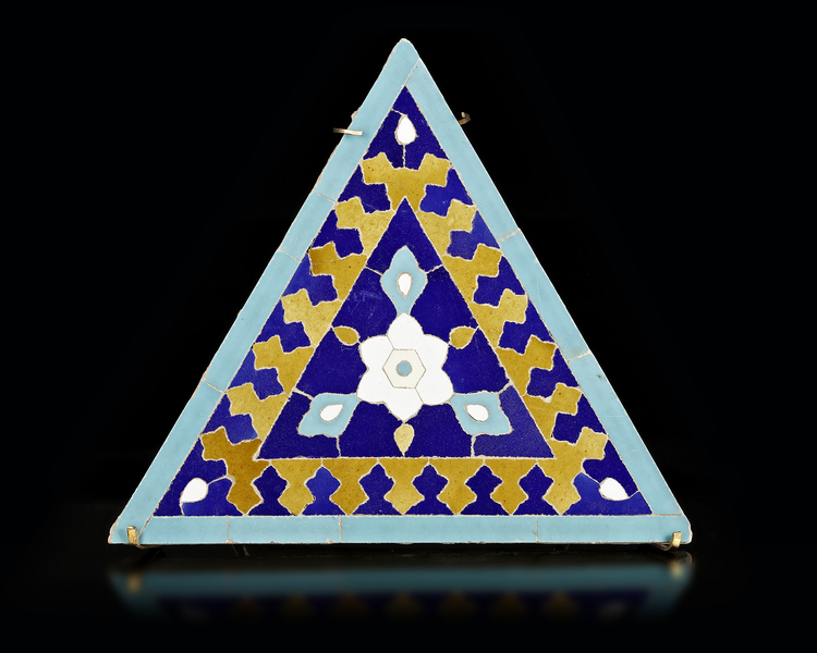 A TIMURID STYLE POTTERY TILE, 20TH CENTURY