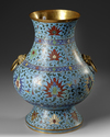 A CHINESE CLOISONNE ENAMEL HU VASE, QING DYNASTY (1644–1911)