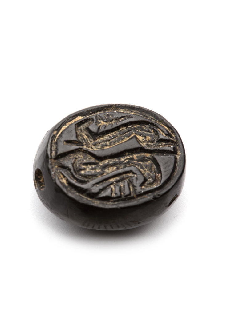 A SCARABOID WITH TWO LEAPING FELINES, 8TH-9TH CENTURY BC