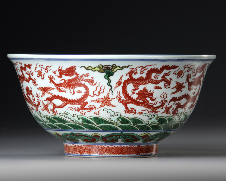A CHINESE WUCAI BOWL, 19TH-20TH CENTURY