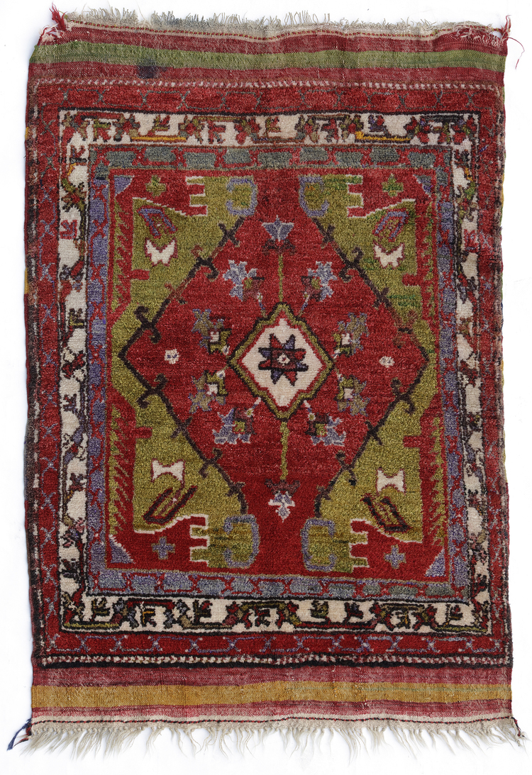 ANATOLIAN DAZKIRI RUG, CIRCA 1900