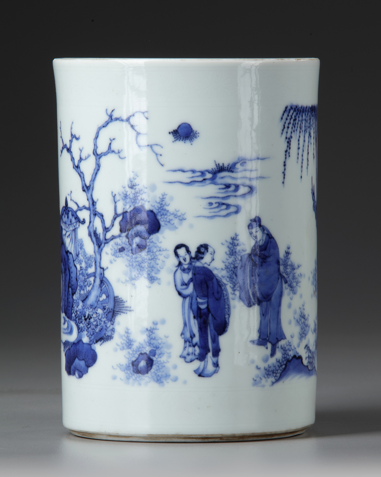 A CHINESE BLUE AND WHITE BRUSH POT, BITONG, QING DYNASTY (1644–1911)