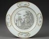 A CHINESE GRISAILLE AND GILT- PAINTED DISH, QING DYNASTY (1644–1911)