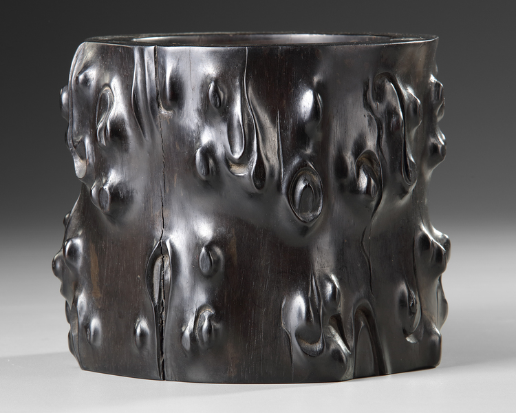 A CHINESE NATURAL EBONY WOODEN BRUSH POT, 17TH-18TH CENTURY