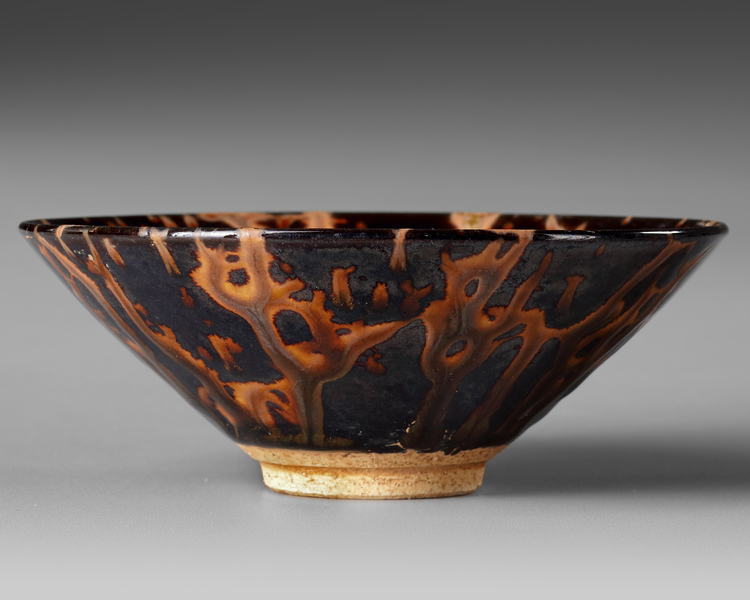 A CHINESE 'TORTOISESHELL' GLAZED BOWL, QING DYNASTY (1644–1911)