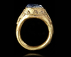 AN EARLY ISLAMIC SAPPHIRE SET GOLD RING, 10TH-11TH CENTURY