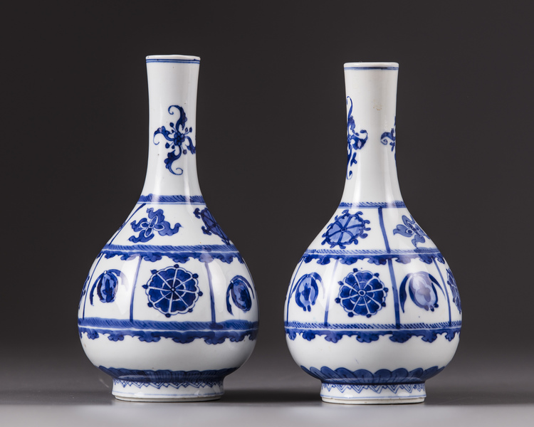 A pair of Chinese blue and white vases