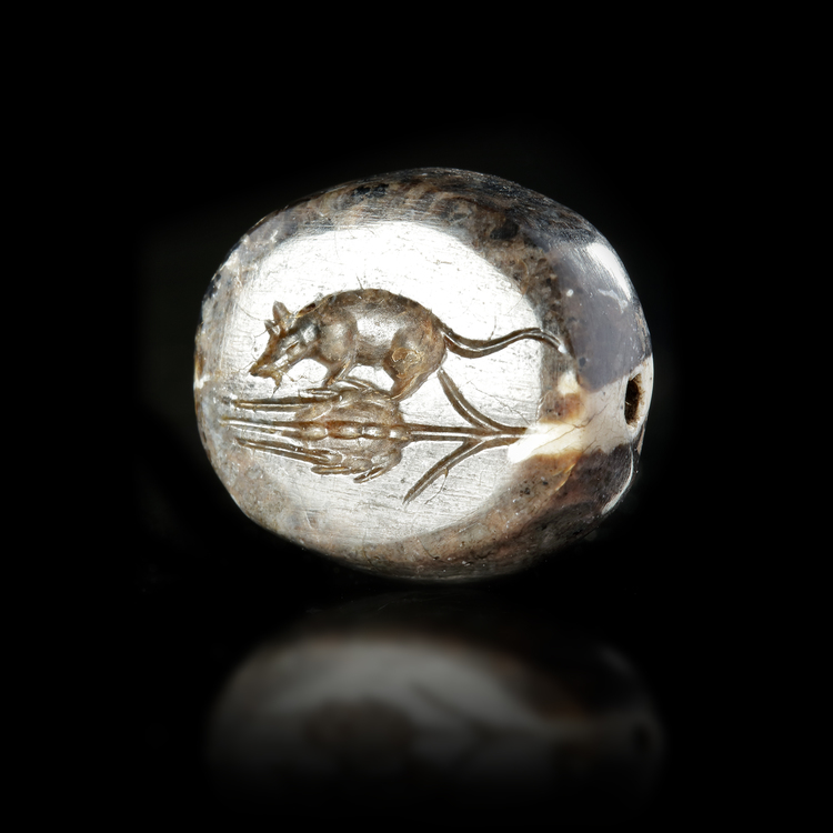 A GREEK SCARABOID WITH A MOUSE, 3RD/4TH CENTURY BC