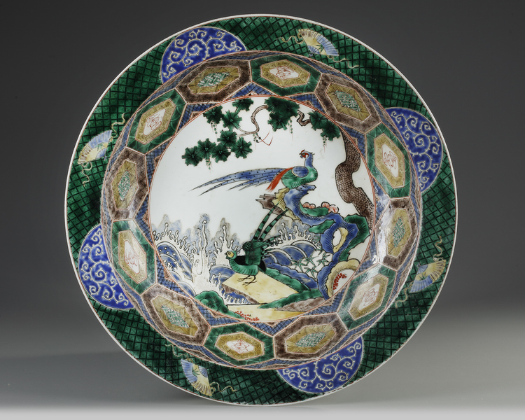 A JAPANESE KUTANI DEEP CHARGER, MEIJI PERIOD, 19TH CENTURY