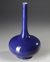A CHINESE BLUE-GLAZED BOTTLE VASE, 20TH CENTURY