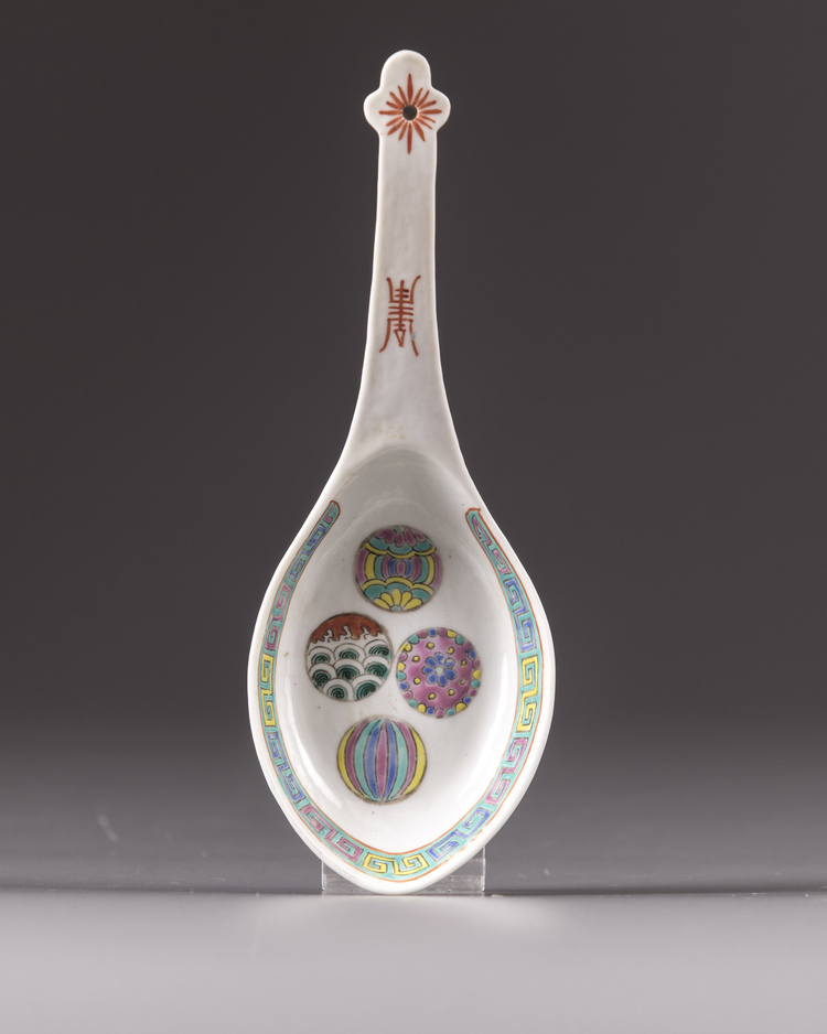 A Chinese family rose spoon