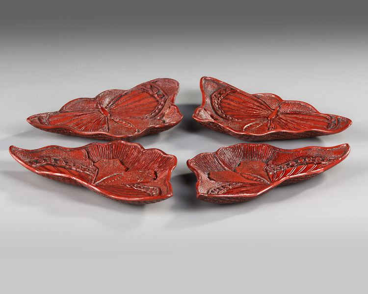 FOUR JAPANESE  LACQUERED BUTTERFLY-SHAPED DISHES,19TH CENTURY