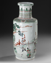 A CHINESE FAMILLE-VERTE ROULEAU VASE, QING DYNASTY (1644-1911)