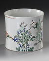 A CHINESE FAMILLE VERTE BRUSH POT, QING DYNASTY (1644-1911)