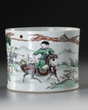 A CHINESE FAMILLE VERTE BRUSH POT, QING DYNASTY (1644-1911)