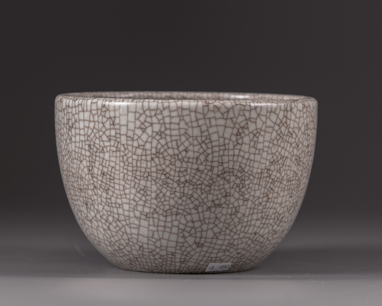 A Chinese crackle glazed bowl
