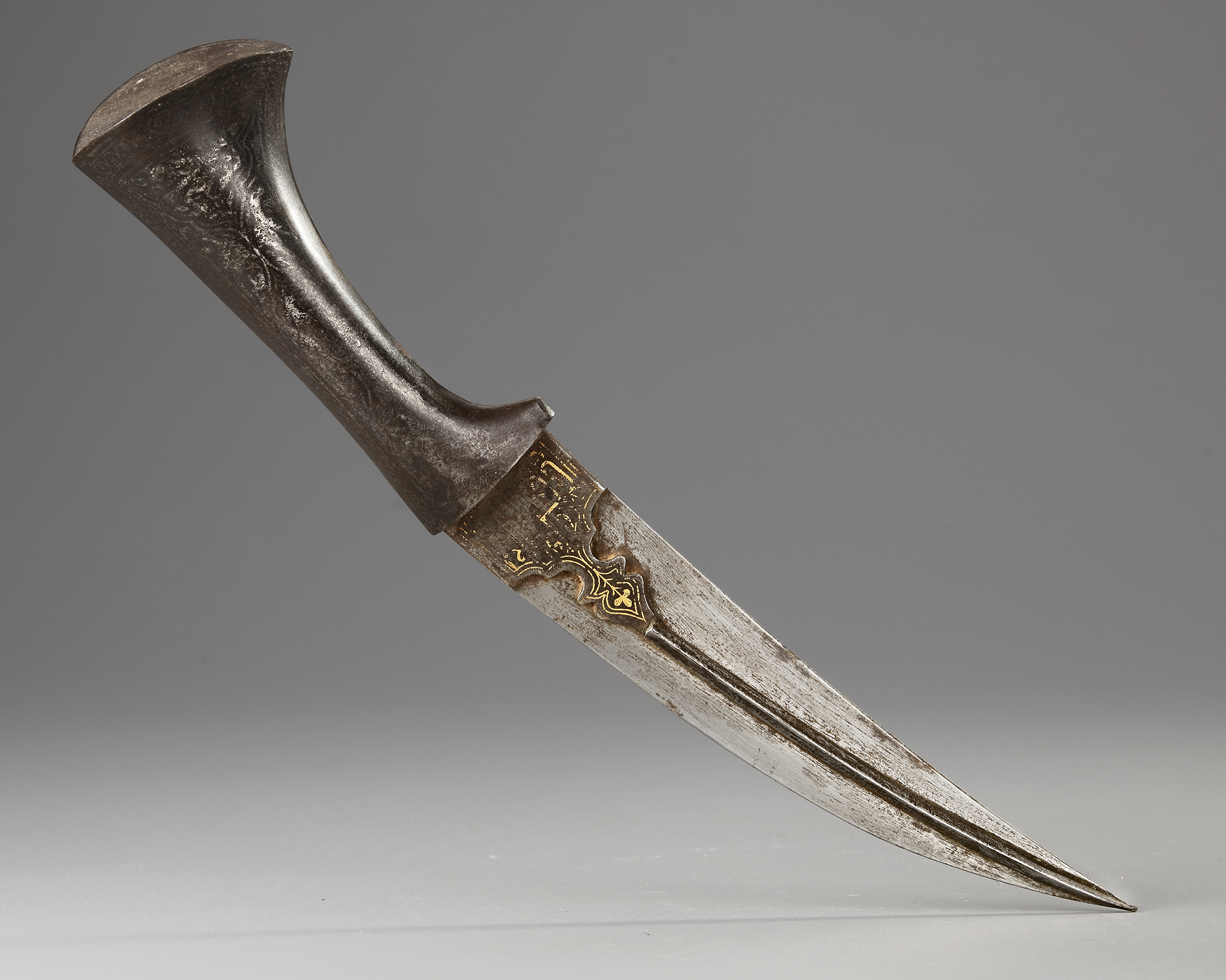 A MUGHAL DAGGER AND SHEATH MADE FOR THE OTTOMAN MARKET, DECCAN 18TH CENTURY