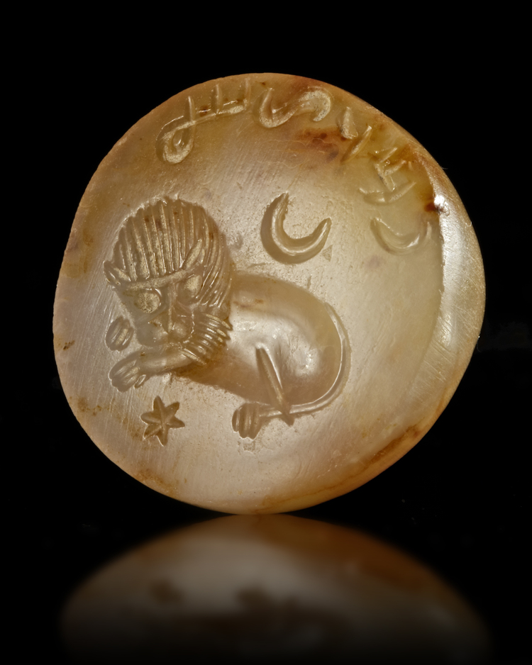 A SASSANIAN STAMP SEAL IN CHALCEDONY, 4TH-5TH CENTURY AD