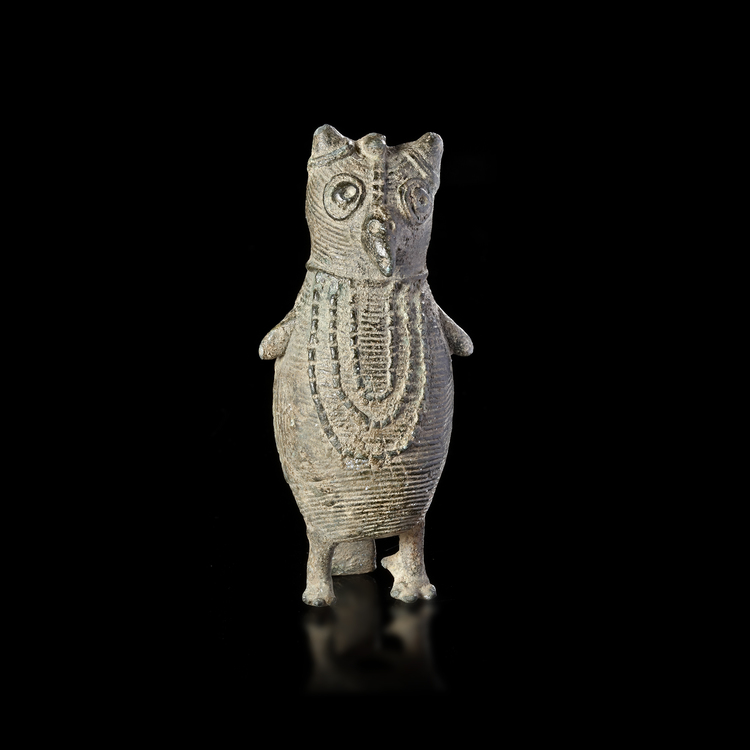 A WEST AFRICAN AKAN/ASHANTI BRONZE WEIGHT IN THE SHAPE OF AN OWL, 18TH CENTURY AD OR POSSIBLY EARLIER