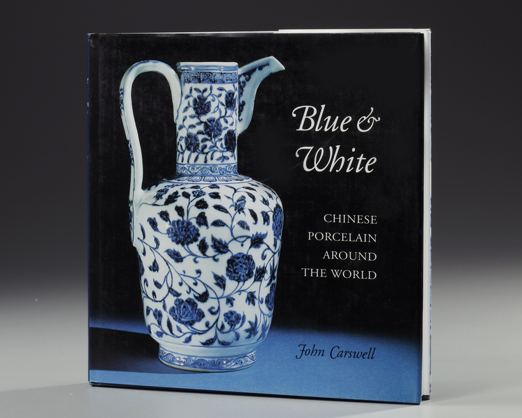BLUE AND WHITE: CHINESE PORCELAIN AROUND THE WORLD BY JOHNS CARSWELL,  PRINTED IN SPAIN 2005