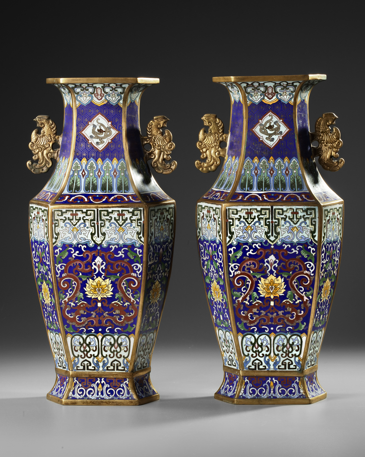 A PAIR OF CHINESE HEXAGONAL ENAMEL CLOISONNÉ VASES, 19TH-20TH CENTURY