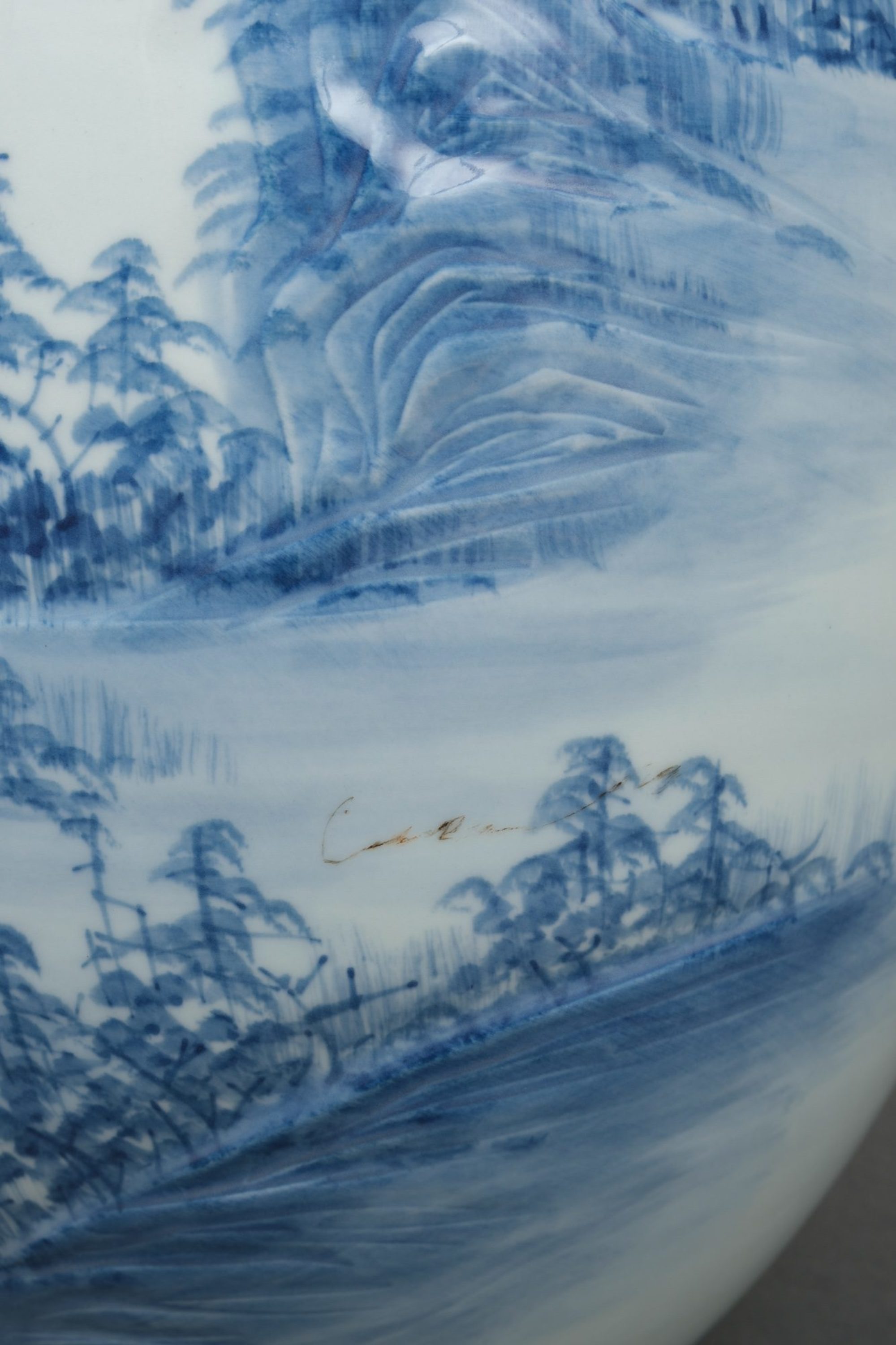 A VERY LARGE OVOID JAPANESE PORCELAIN VASE BY SHIGAN 芝岩