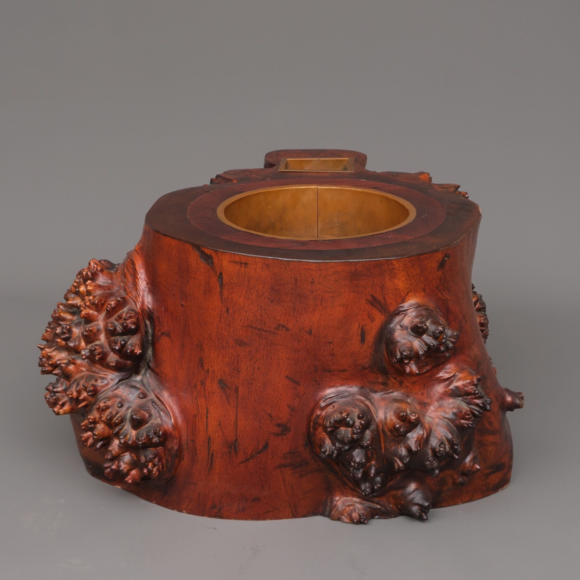 Natural Tree Root Riser A JAPANESE NATURAL TREE ROOT BRAZIER, TAISHO PERIOD (1912-1928)