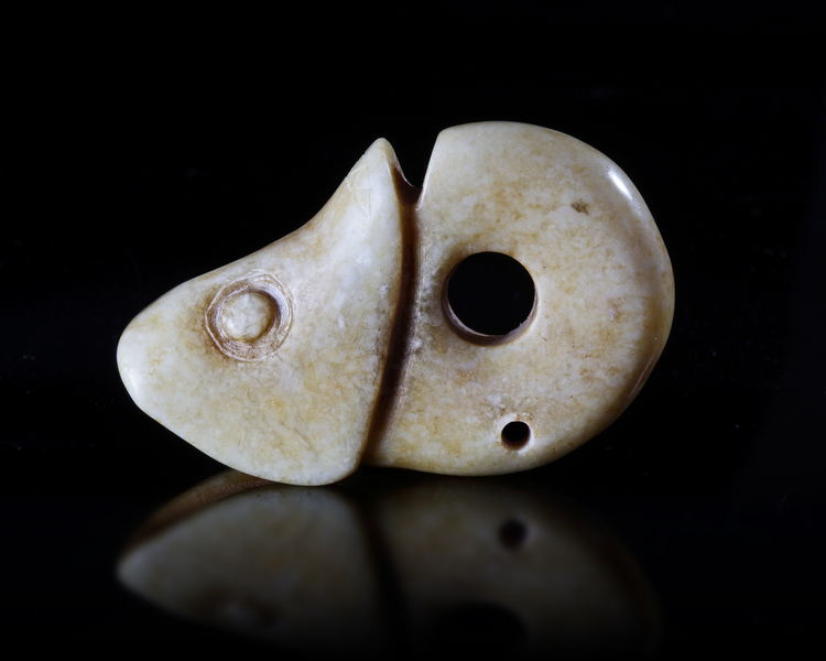 A CHINESE JADE CARVED YU PIG DRAGON HOOK PENDANT, 20TH CENTURY