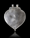 A MUGHAL CALLIGRAPHIC JADE PENDANT (HALDILI), INDIA, DATED 1006 AH/ 1598 AD