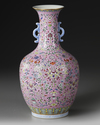 A CHINESE FAMILLE ROSE PINK GROUND VASE, 19TH-20TH CENTURY
