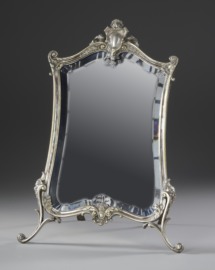 A SILVERED BRONZE PHOTO FRAME, NAPOLEON III PERIOD, LATE 19TH CENTURY