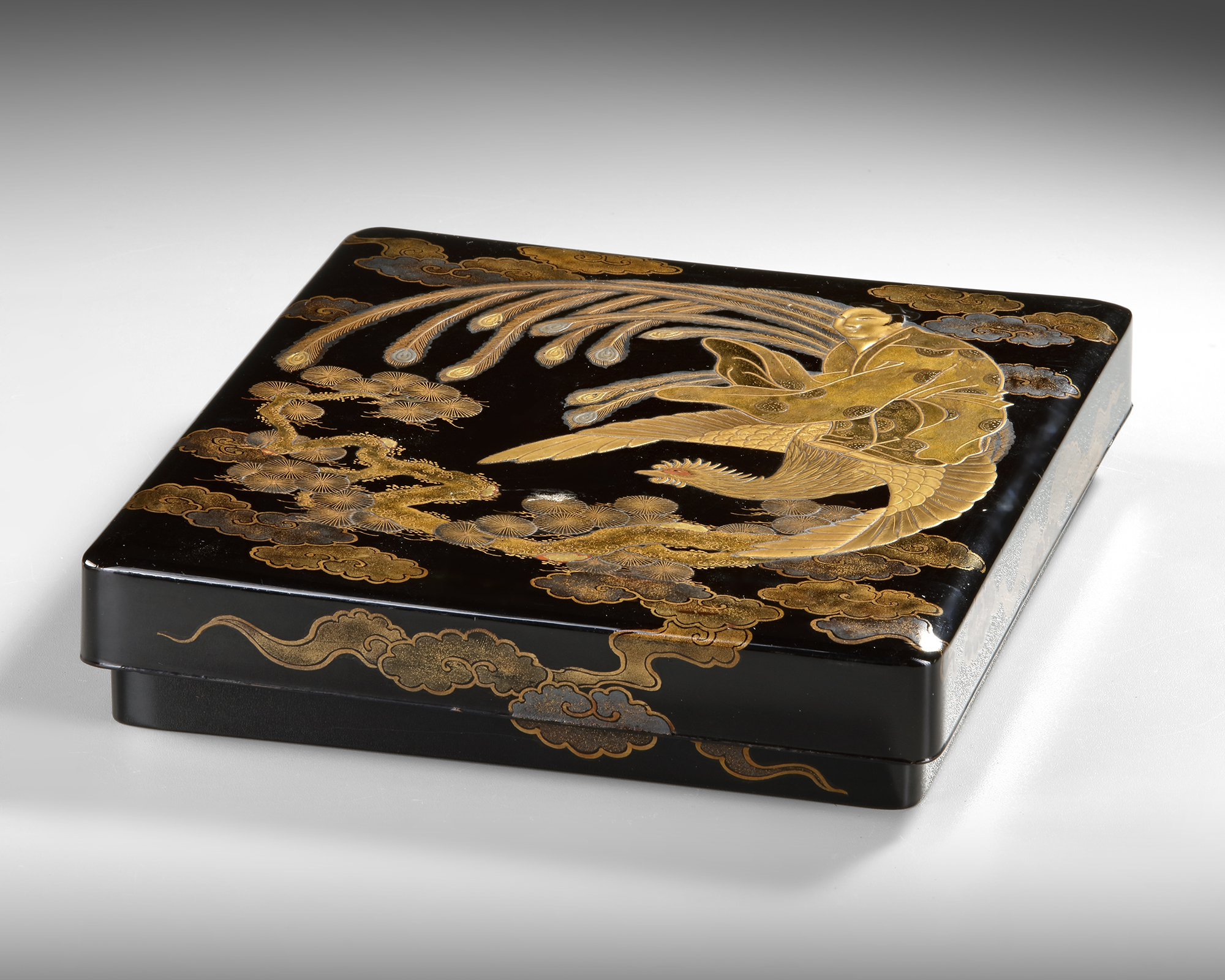 A JAPANESE SUZURIKABO WRITING BOX, MEIJI PERIOD (1868-1912) A JAPANESE SUZURIKABO WRITING BOX, MEIJI PERIOD (1868-1912)