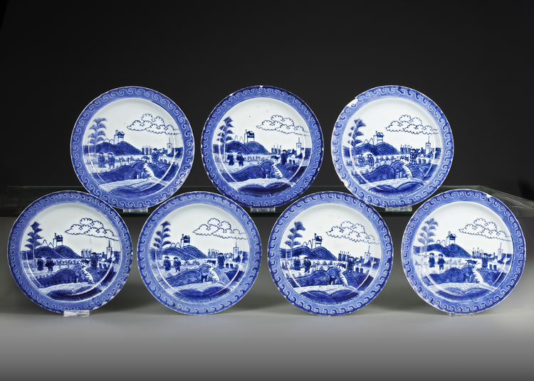A SET OF SEVEN CHINESE BLUE AND WHITE 'SCHEVENINGEN' PLATES, KANGXI (1662-1722)