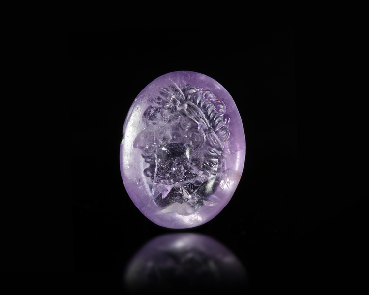 A HELLENISTIC AMETHYST INTAGLIO 2ND TO 1ST CENTURY