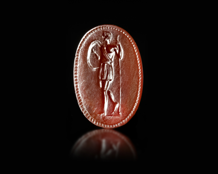 A RAE ITALIC AGATE INTAGLIO DATE: 3RD TO 2ND CENTURY B.C.
